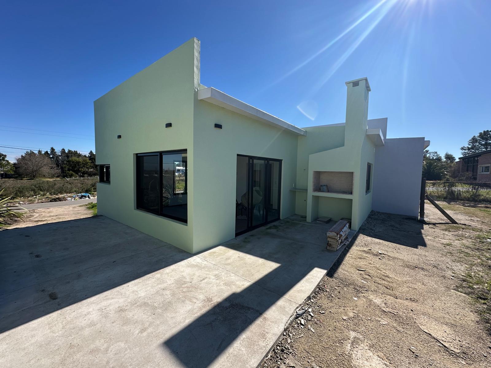 EXCELENTE CASA A ESTRENAR